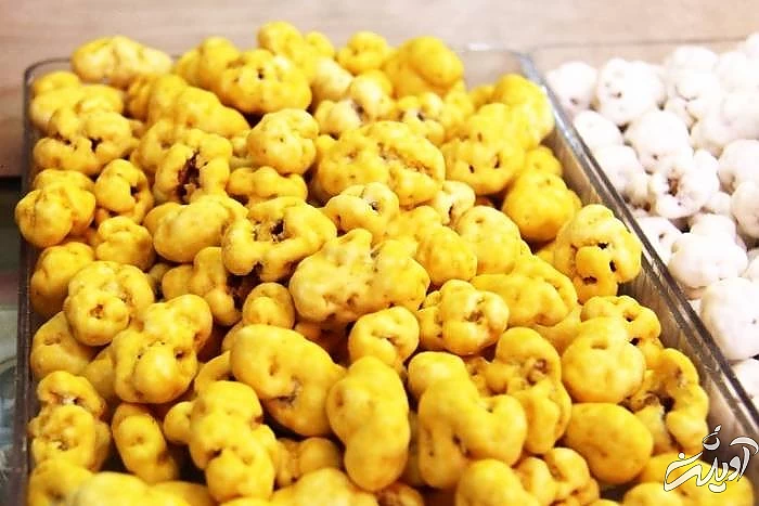 نقل زعفرانی از سوغات شهر آذربایجان غربی نقل زعفرانی